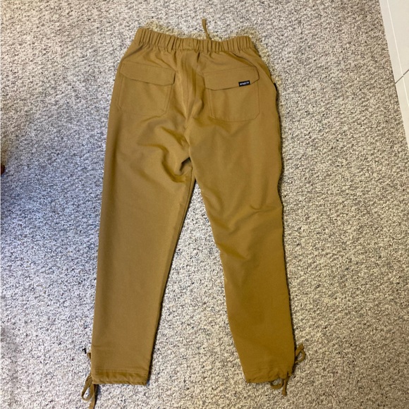Coalatree trailhead pants in Sand- regular fit - Picture 11 of 13